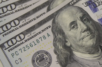 Dólar sobe a R$ 5,46 e Bolsa cai após dados dos EUA em 16 de dezembro