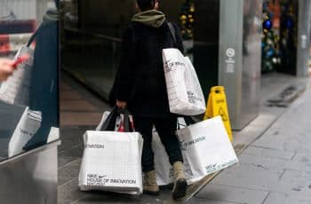 PIB dos EUA cresce 4,3% no 3º trimestre, superando expectativas do mercado