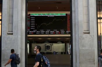 Bolsa sobe 0,99% e volta a superar os 160 mil pontos :: Tribuna do Agreste