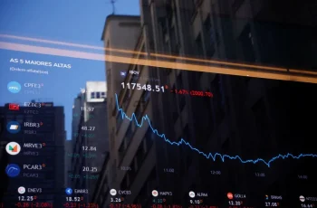 Ibovespa recua 4,31%, fechando a 157.369,36 pontos em dia de forte volatilidade política 9 Facebook icon