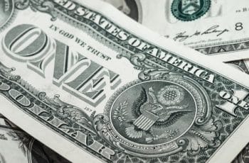 Dólar atinge R$ 5,52 em dia de queda na bolsa