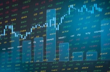 Ouro brilha em 2025 e criptomoedas amargam quedas no ranking de investimentos