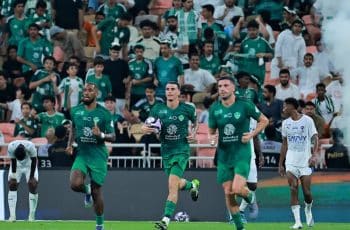 Excepción sorpresiva antes del Clásico.. jugador del Al-Ahli presente contra Al-Nassr