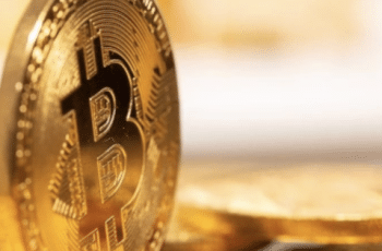 Fogos de artifício iluminaram o céu de Hanói para celebrar o sucesso do 14º Congresso Nacional do Partido.