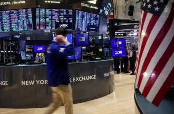S&P 500 fecha em nível recorde com alta de ações de chips