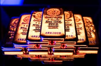ouro ultrapassa US$ 5,5 mil em meio a ameaças de Trump contra o Irã