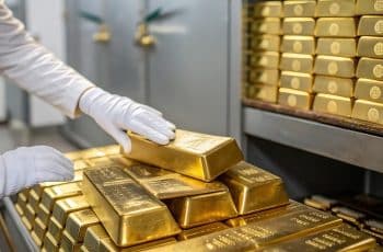 Queda de braço entre Trump e Europa pela Groenlândia impulsiona cotação do ouro (Imagem: Shutterstock)