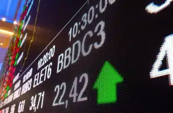 Ibovespa avança 1,52% e fecha aos 184.691,05 pontos, novo recorde histórico 5 Ibovespa fecha em alta histórica aos 184 mil