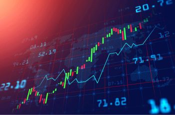 Ibovespa fecha em alta e retoma patamar dos 162 mil pontos