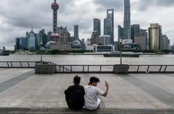 PIB DA CHINA CRESCE 5% EM 2025, COM IMPULSO DAS EXPORTAÇÕES, MAS ECONOMIA DESACELERA NO FIM DO ANO