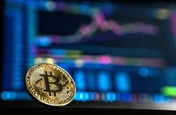 Investimento em criptomoedas no Brasil ganha espaço com regulação crescente