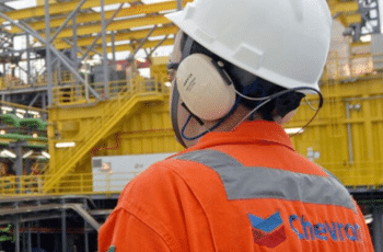 A Chevron, hoje a única grande petroleira dos Estados Unidos com operações na Venezuela, registrou alta de 7,3% nas ações após o ataque ao país sul-americano.