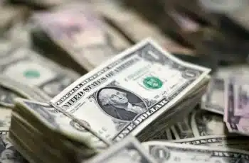 Ouro avança e fecha a US$ 4.635,70 por onça-troy 2 Principais índices fecham em alta e dólar tem leve valorização