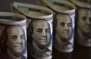Cotação do dólar inicia 2026 em queda acentuada