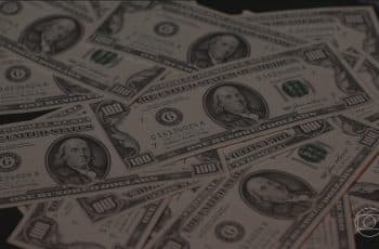 Bolsa bate novo recorde histórico; dólar no Brasil cai ao menor valor em quase 2 anos