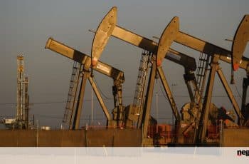 Petróleo arranca negociação em queda. EUA propuseram exílio na Turquia a Nicolás Maduro - Américas