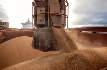 Superávit da balança comercial brasileira em 2025 é de US$ 68,3 bilhões, queda de 7,9% em relação a 2024, segundo o MDIC 4 Raio-X: os maiores destaques da balança comercial em 2025