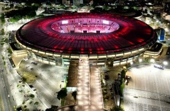 Flamengo enfrenta Lanús no Maracanã em busca da remontada na CONMEBOL Recopa 1 Copiar link