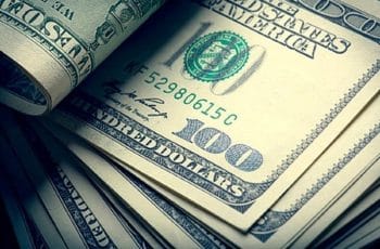 Dólar opera em alta e mercados acompanham inflação e dados dos EUA