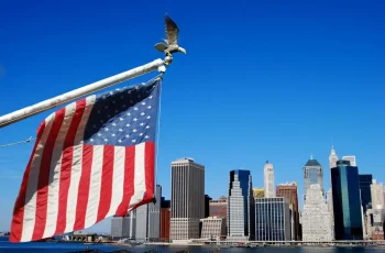 PIB dos EUA cresce 2,2% em 2025, segundo Departamento de Comércio 7 PIB dos EUA cresce 2,2% em 2025; inflação (PCE) sobe 2,8%