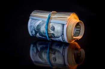 Dólar recua 0,39% e encerra o dia a R$ 5,17 1 O que o payroll de janeiro nos EUA diz sobre o futuro do dólar no Brasil após 130 mil vagas