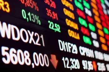 Ibovespa Fecha em Queda com Realização de Lucros; BB e Ambev Sobem