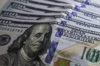 Dólar sobe a R$ 5,22 com inflação dos EUA em 13 de fevereiro