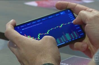 Decisão judicial contra tarifaço de Trump tem repercussão imediata; bolsa de valores de São Paulo alcança novo recorde e dólar cai