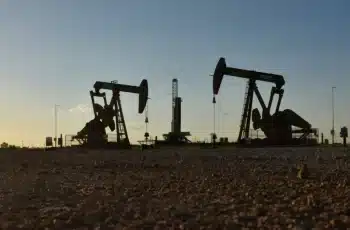 Petróleo Brent encerra em alta a US$ 70,35 por barril após avanço nas negociações nucleares entre Irã e EUA 1 Cotação do Brent para entrega em abril sobe 4,35% e supera os 70 dólares