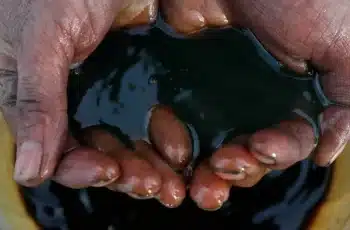 Petróleo WTI encerra em US$ 65 por barril com projeção de queda para US$ 57-58 nos próximos anos. 3 petroleo