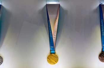 medalhas dos jogos Olímpicos de Inverno de 2018 representando quanto vale uma medalha de ouro