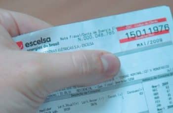 Conta de luz pode subir até o triplo da inflação em 2026, diz estudo | Tribuna Online