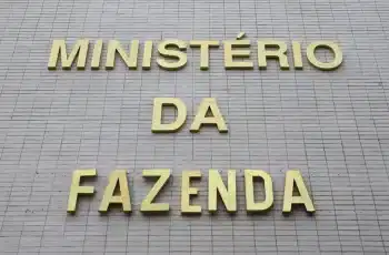Projeção do PIB do Brasil é elevada para 2,3% em 2025, segundo Ministério da Fazenda 6 Fazenda revisa projeção do PIB de 2025 para 2,3%