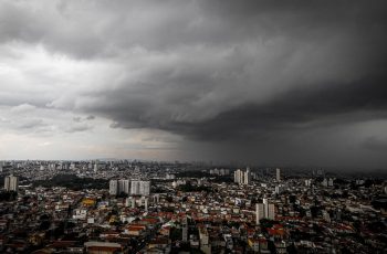 Alerta de chuvas intensas e riscos de alagamentos em São Paulo nesta quarta-feira (11) 5 Previsão do tempo; SP tem alerta de chjuva nesta quarta - 11/03/2026 - Cotidiano