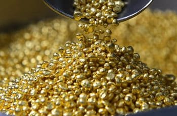 Ouro fecha em alta impulsionado por tensões no Oriente Médio