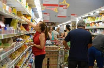IPCA-15 acima do previsto pressiona fevereiro e reforça expectativa de corte de juros