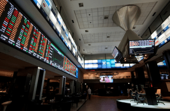 Ibovespa Fecha em Queda e Tem Pior Semana desde 2022