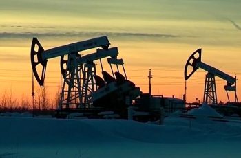 Preço do petróleo deve disparar caso estreito de Ormuz permaneça fechado, diz economista – Noticias R7