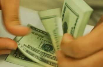 Dólar fecha a semana abaixo de R$ 5,14. É o momento de comprar a moeda? – Noticias R7