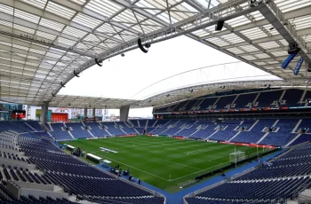 Porto e Stuttgart se enfrentam hoje pela volta das oitavas de final da Europa League no Estádio do Dragão 12 Porto x Stuttgart: onde assistir, horário e escalações