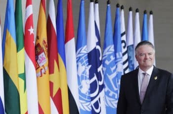 Crescimento do PIB da OCDE mantém-se em 1,8% em 2025 e o do G20 sobe para 3,4%