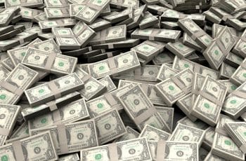 Dólar fecha estável no Brasil, com volatilidade e tensão no Oriente Médio no radar do mercado