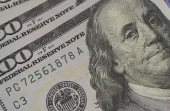 Dólar avança 1,32% e fecha a R$ 5,287, maior valor desde janeiro 2 Dólar encerra o dia em R$ 5,28 em meio a tensões no Oriente Médio