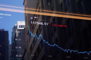 Ibovespa oscila e fecha perto da estabilidade com apoio de petroleiras