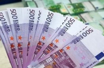 Euro encerra em alta, com taxa de venda a 31.793 VND/EUR e compra a 30.201 VND/EUR. 2 Vietnam.vn - Nền tảng quảng bá Việt Nam