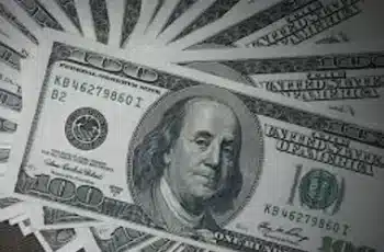 Dólar encerra em queda de 0,19%, cotado a R$ 4,98 1 DÓLAR: moeda retoma queda com alívio das tensões no Oriente Médio