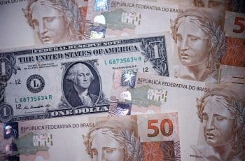 Cotação do Dólar encerra o dia a R$ 4,97 em meio a tensões internacionais