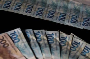 Carga tributária do Brasil bate novo recorde e chega a 32,4% do PIB em 2025