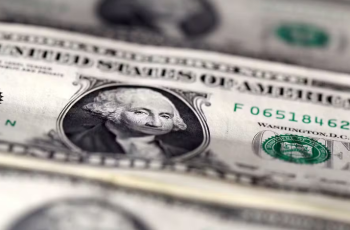 Dólar recua 0,07% e encerra o dia cotado a R$ 4,9934, menor valor desde março de 2024 8 Dólar fecha em queda e atinge menor valor em dois anos com otimismo sobre paz no Oriente Médio