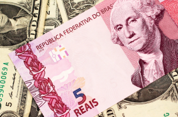 Dólar fecha em queda de 0,09% a R$ 4,9935, menor valor desde março de 2024 9 Dólar fecha estável, abaixo dos R$5,00, com esperança de acordo entre EUA e Irã